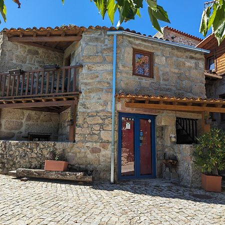 Casas Do Pastor Hotell Seia Exteriör bild